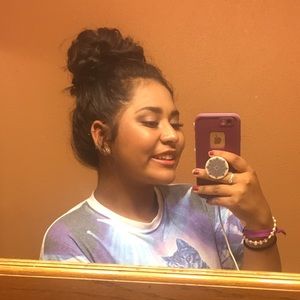 Meet your Posher, Gabriela