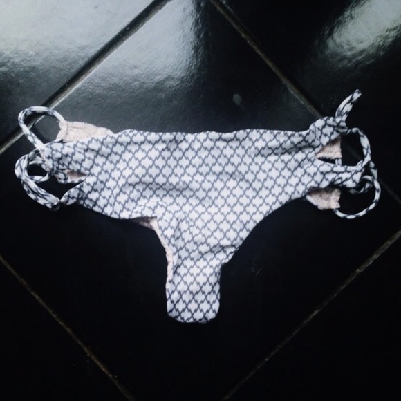 acacia swimwear Other - Acacia Kauai Diamond Print Bottom Medium