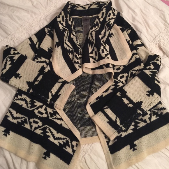 Black and cream knit Aztec print cardigan
