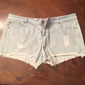 Jean shorts!