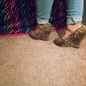 Cheetah Print wedges 9/10 Condition