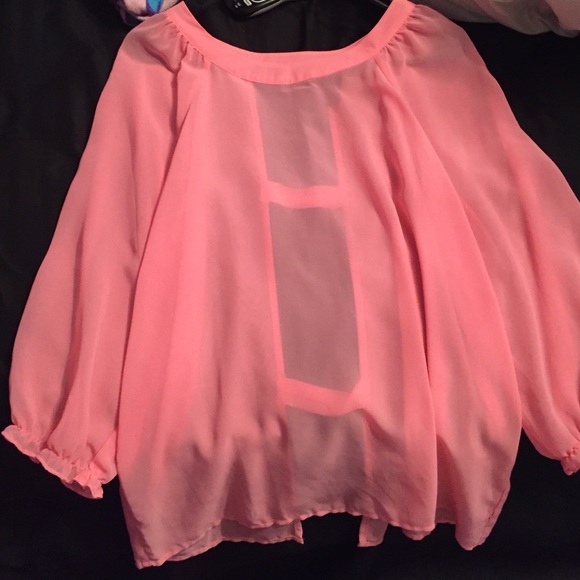 Pink float shirt with the back out
