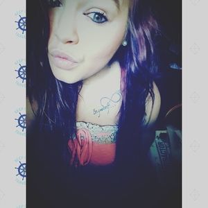 Meet your Posher, Alexis