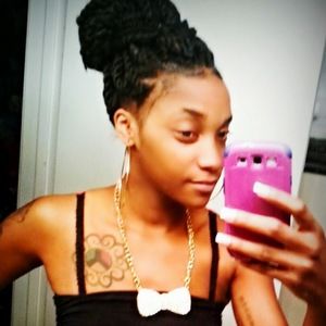 Meet your Posher, Jazmine