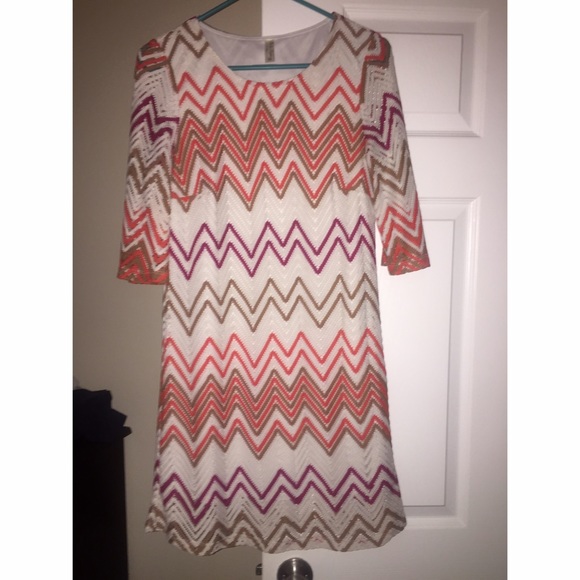 Dresses & Skirts - Chevron dress!