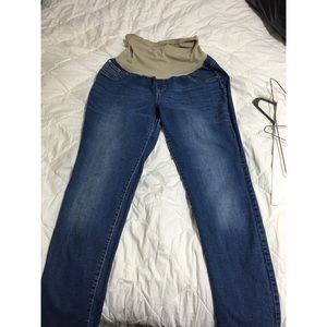 Maternity skinny jeans