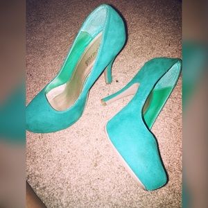 Teal low heels 9/10 condition