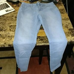 High waisted jeans!!!