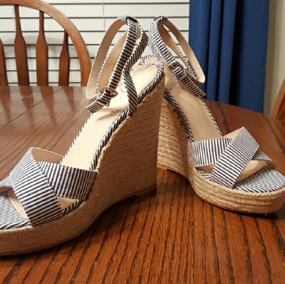 **SOLD** Navy and White Wedge Shoes