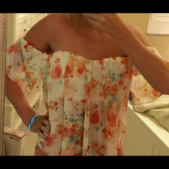 ZARA trafaluc floral off the shoulder top