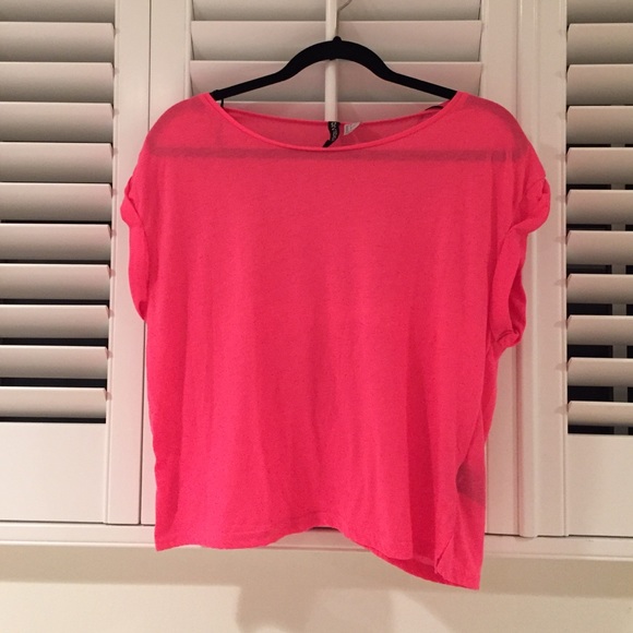 pink crop top