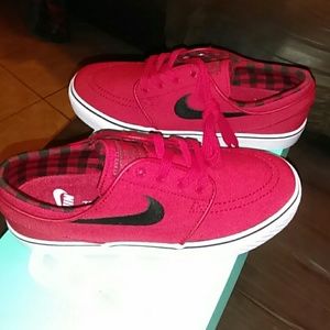 Nike zoom stefan janoski new never worn