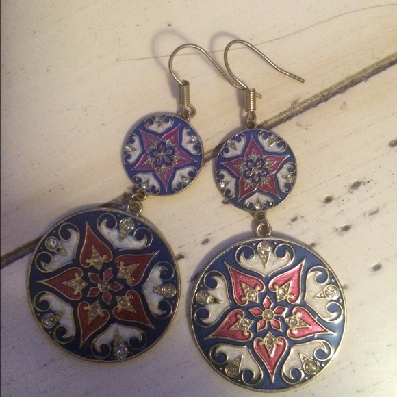 Bohemian medallion earrings - Picture 2 of 2