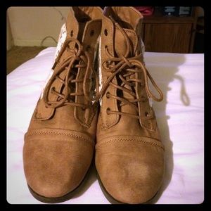 Women's boots size 11