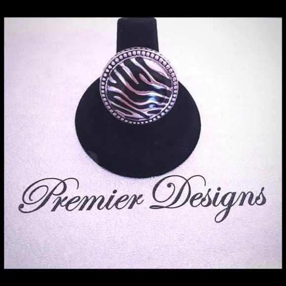 Premier Design Safari ring