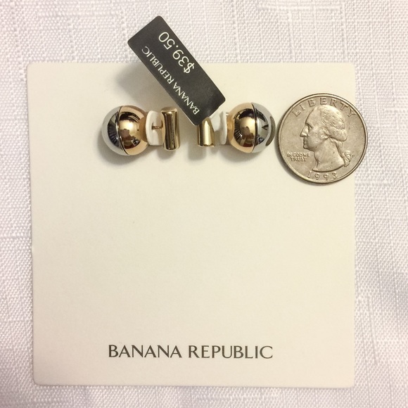 🎉HP-Top Trends 9/26- New Banana Republic Earrings - Picture 5 of 5