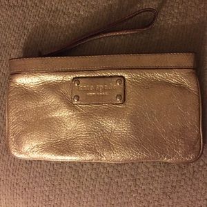Kate Spade Zipper Chrissy Gold Wristlet