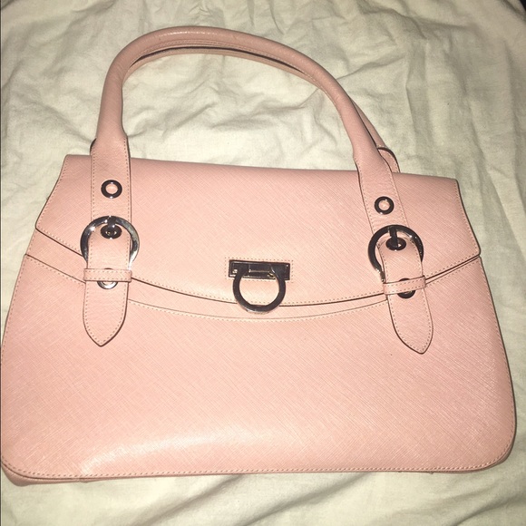 Salvatore Ferragamo Shoulder Bag 100% Authentic!! - Picture 1 of 4