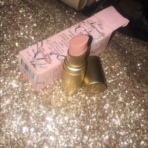 TOO FACED💋  La creme' color drenched lip cream.