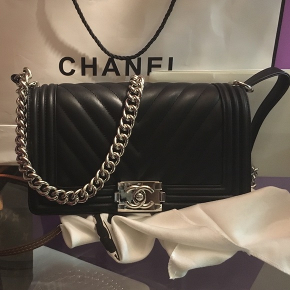 Authentic medium Chanel bag. Never been used