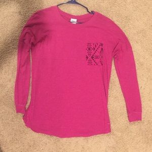 PINK Long sleeve tee w pocket design