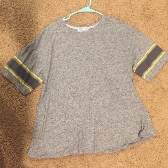 Gray Oversized Shirt from VS - Picture 1 of 3