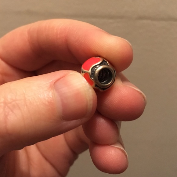 Pandora red hot love charm - Picture 3 of 3