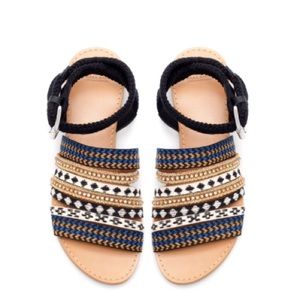 Rare ZARA fabric ethnic embroidery flat sandal