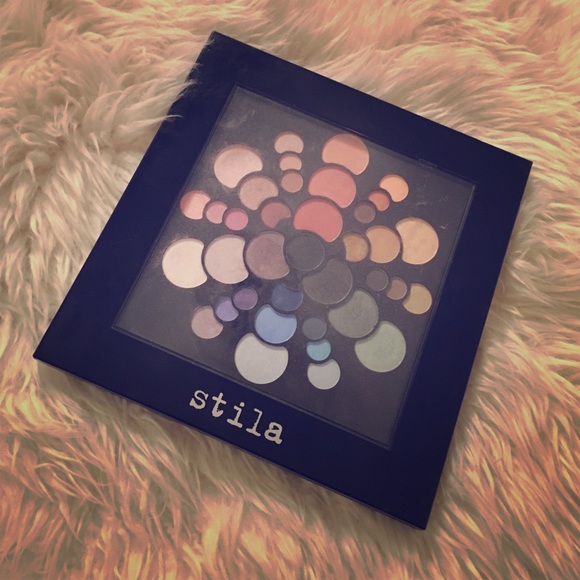 Stila Other - Still Eyeshadow Pallet