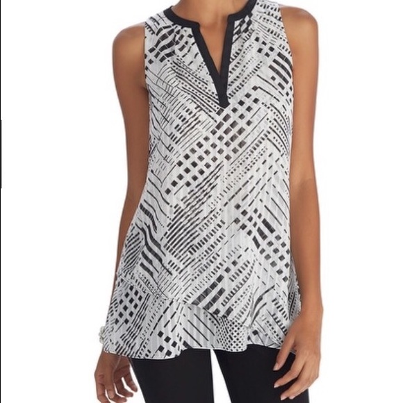 White House Black Market Tops - WHBM SLEEVELESS PRINTED TIERED TUNIC TOP