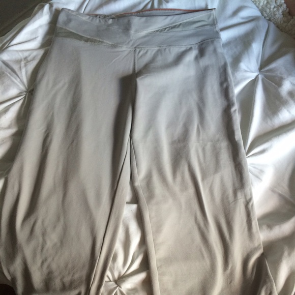 Victorias Secret VSX Sport Capri Relaxed Fit Sz sm