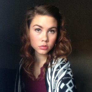 Meet your Posher, Kayla