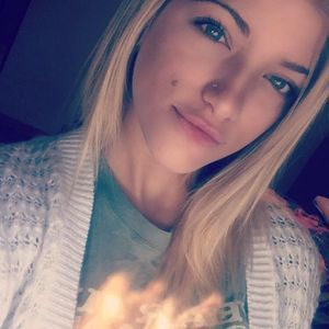 Meet your Posher, Lea