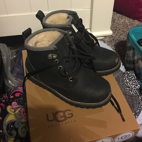 Boys ugg boots - Picture 2 of 4