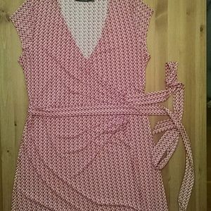 Wrap Dress w/ Geometric Pattern, Short Sleeve