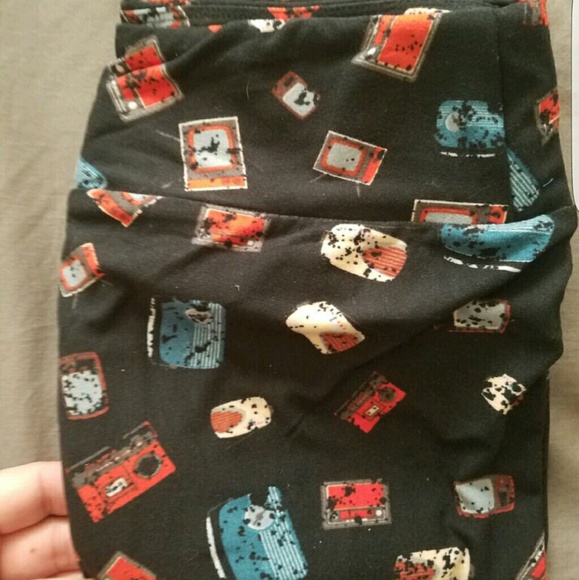 Lularoe os. Old skool tvs and radios