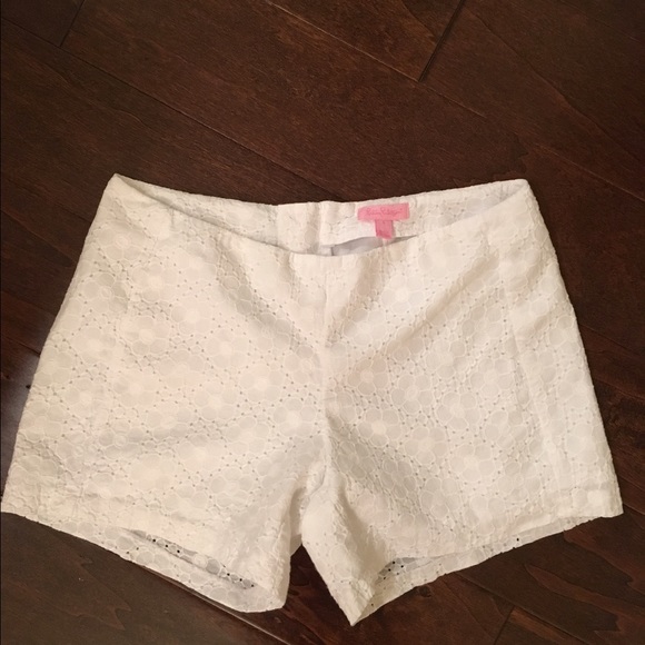 Lilly Pulitzer- white shorts 4 eyelet - perfect
