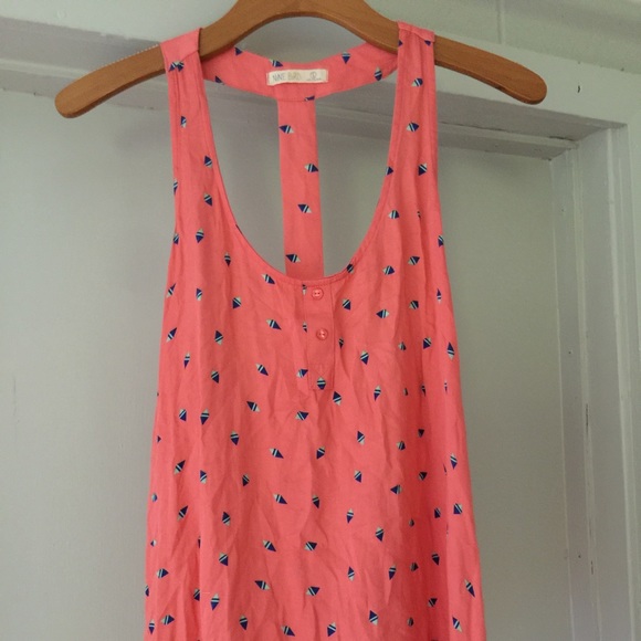 Tank - Picture 1 of 4