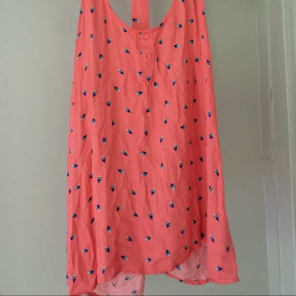 Tank - Picture 2 of 4