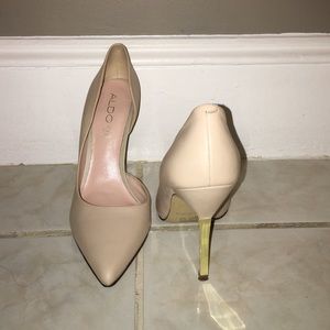 ALDO stunning nude heels 💛
