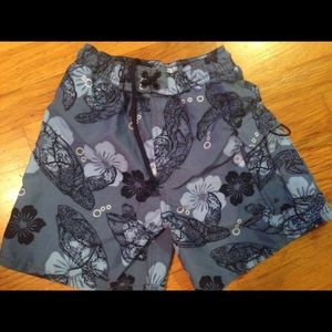 Islander swim trunks size 6/7