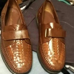 Brand new men's dress shoe, 8.5D