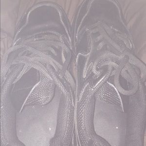 Slip resistant shoes