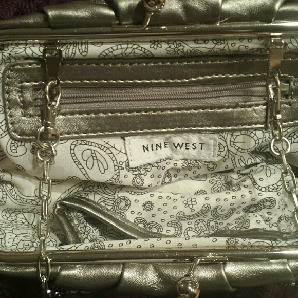 Nine West - Picture 2 of 4