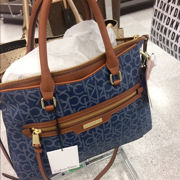 ISO purse like this!