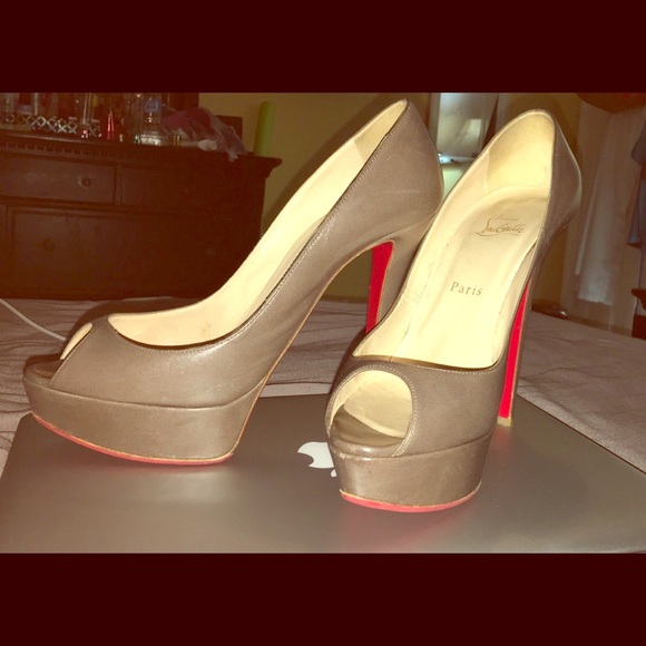 Authentic Christian louboutin banana peep toe heel