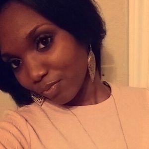 I love Poshmark and will be on here more!!❣🔙🔜🔝