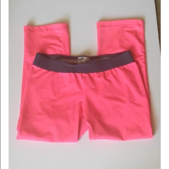 Girls Soffe Neon pink Compression Capri leggings