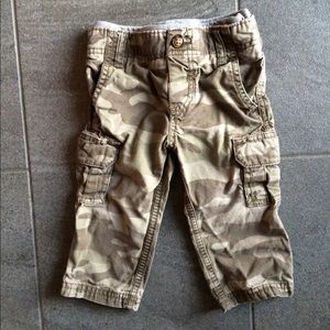 Camouflage pull-up paints