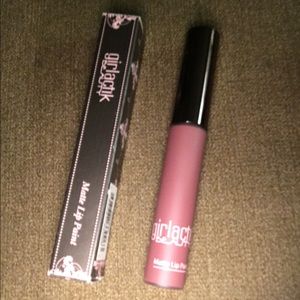 Girlactik liquid lipgloss in divine